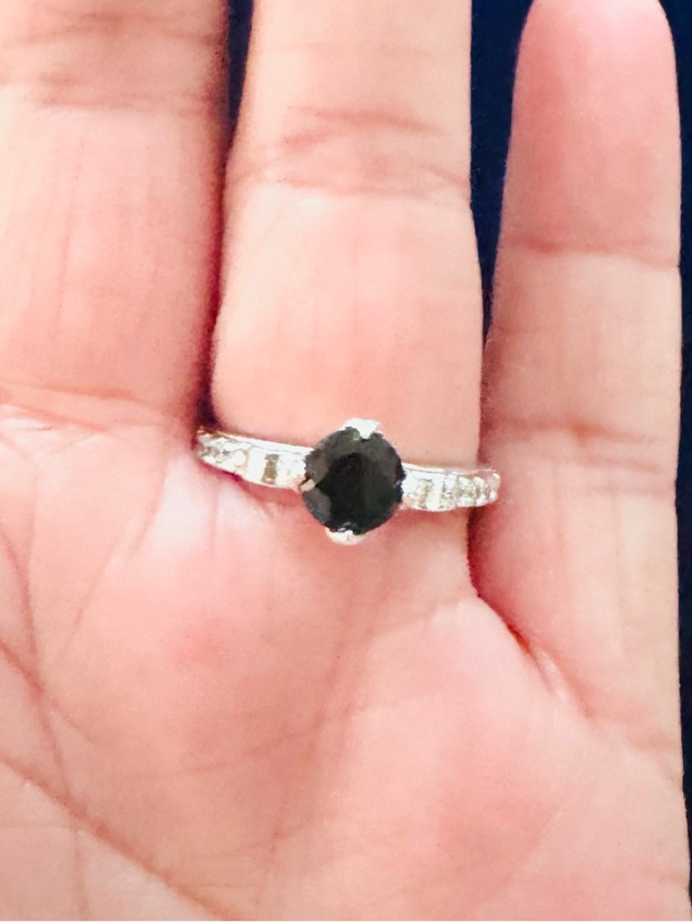 Elegant 925 Sterling Silver Black Stone Solitaire Ring. Size 6. New
